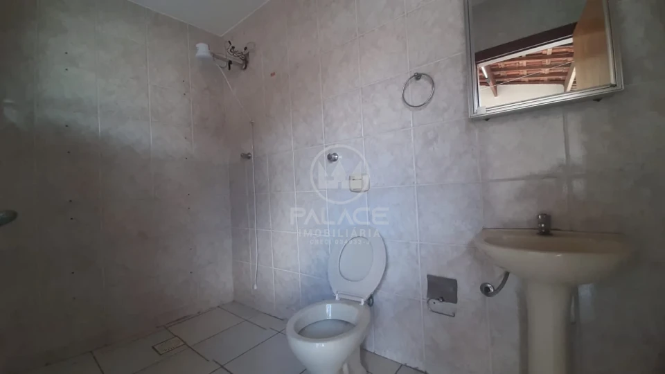 CASA PARA LOCAÇÃO/ 4 QUARTOS  / CHURRASQUEIRA/VILA REZENDE