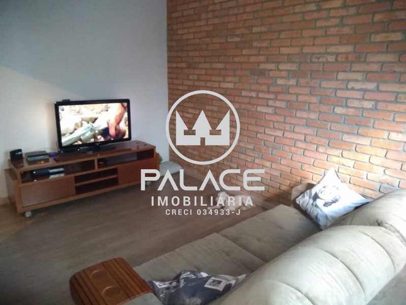 Imagens do imóveis Casa de rua - Térrea / Residencial / Centro