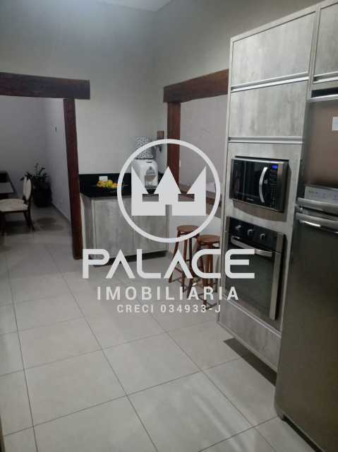 Imagens do imóveis Casa de rua - Térrea / Residencial / Centro