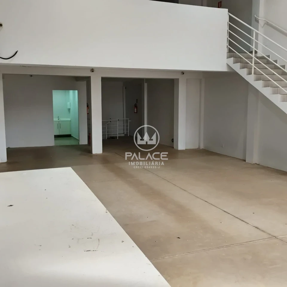 Barracão disponivel para locação