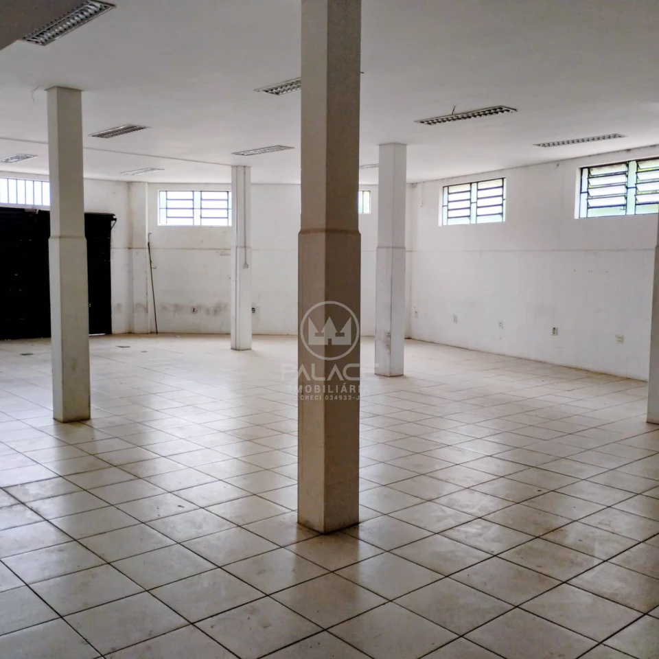 Barracão disponivel para locação