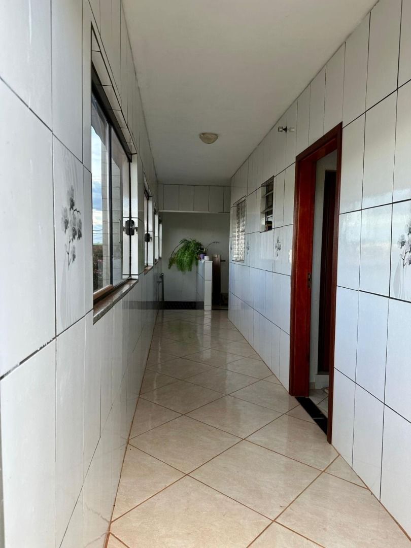 Imagens do imóveis casa à venda em residencial luiz massud coury, rio das pedras 3 quartos 250m²