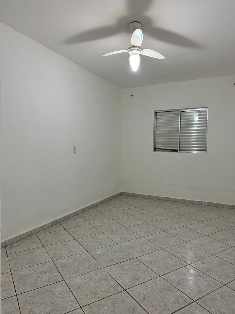 Imagens do imóveis casa à venda em residencial luiz massud coury, rio das pedras 3 quartos 250m²