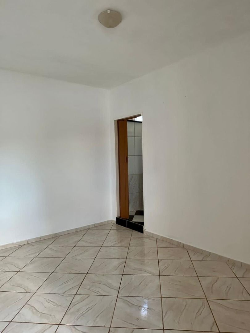 Imagens do imóveis casa à venda em residencial luiz massud coury, rio das pedras 3 quartos 250m²