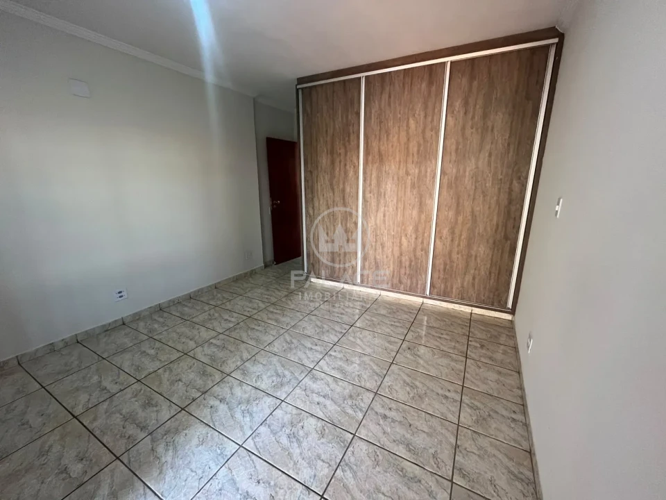 Casa para alugar, 3 quartos, sendo 1 suíte, 2 vagas, no Santa Rosa em Piracicaba / SP