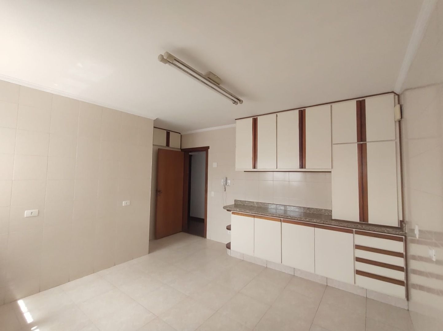 Imagens do imóveis Apartamento com 3 dormitórios, 151 m² - venda por RS 900.000 ou aluguel por RS 4.510-mês - Centro - Piracicaba-SP