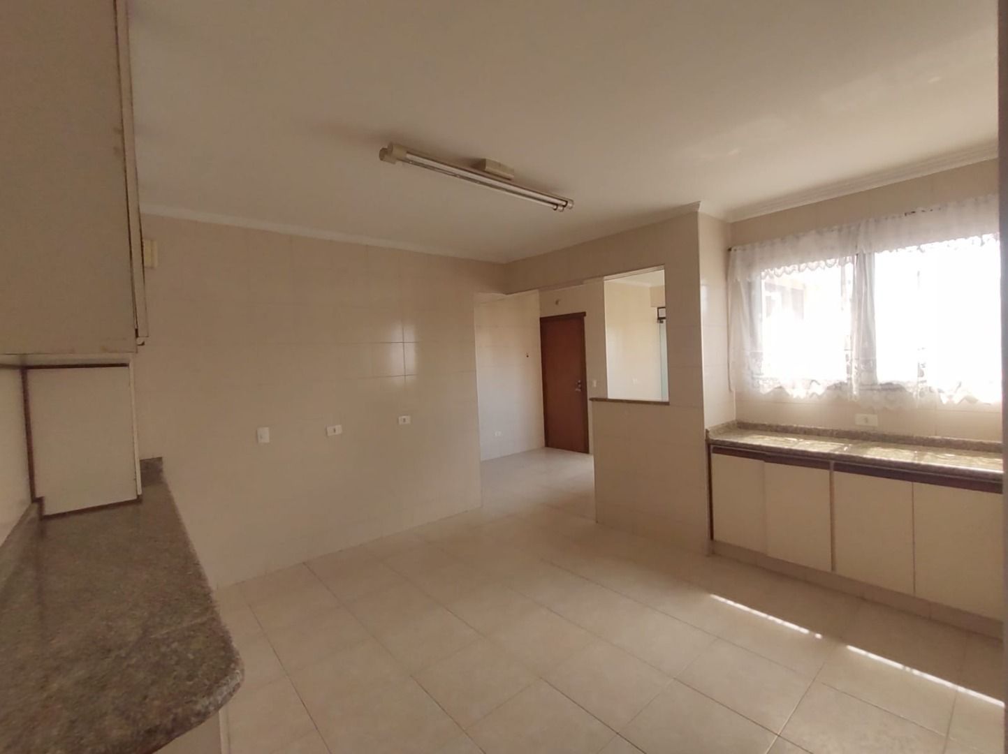 Imagens do imóveis Apartamento com 3 dormitórios, 151 m² - venda por RS 900.000 ou aluguel por RS 4.510-mês - Centro - Piracicaba-SP