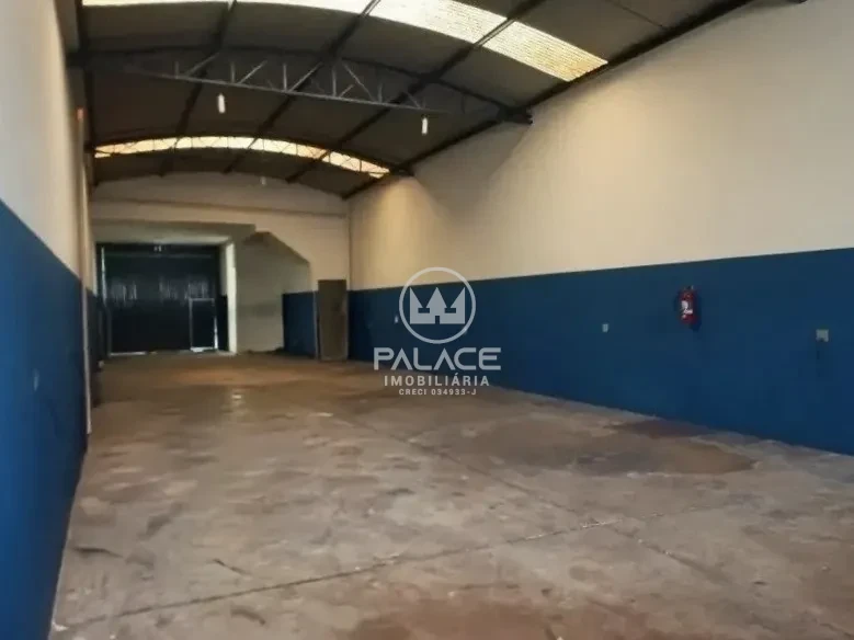 Barracão disponivel para locação