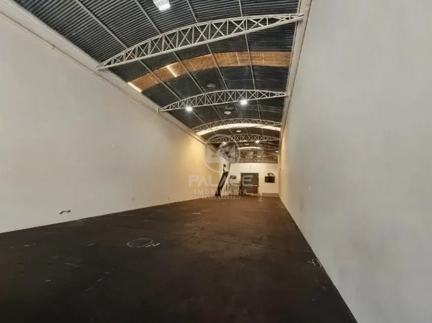 Barracão disponivel para locação