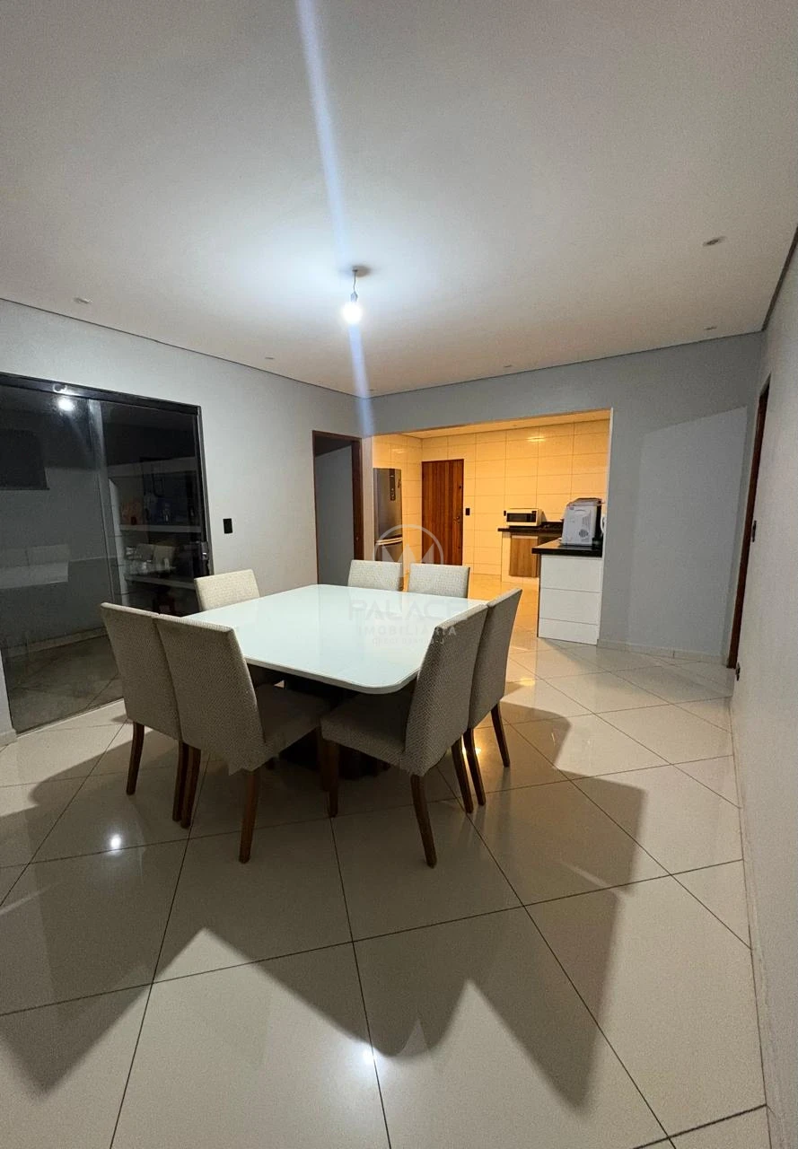 Casa, 3 quartos, 202 m² - Foto 4