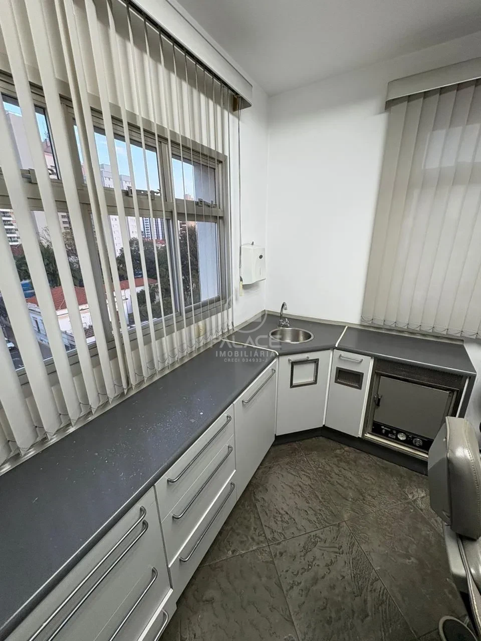 SALA COMERCIAL EQUIPADA PARA CLINICA ODONTOLOGICA COM 5 CONSULTORIOS