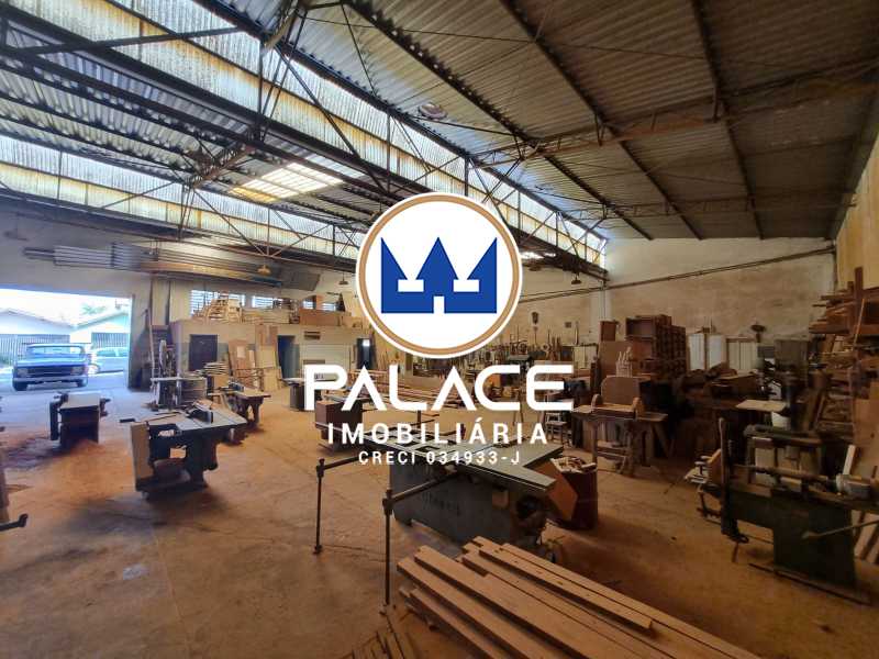 Imagens do imóveis Barracão em ótima localização