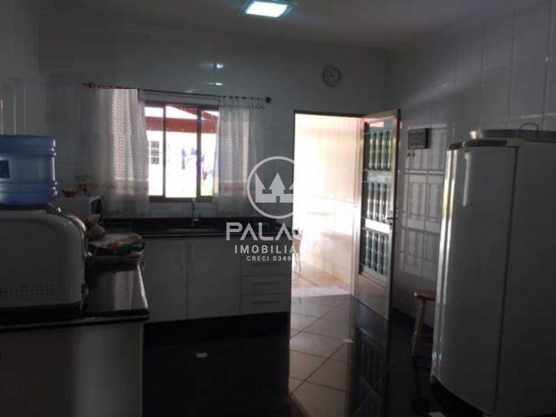 Imagens do imóveis Casa de rua -  / Residencial / Centro (Ártemis)