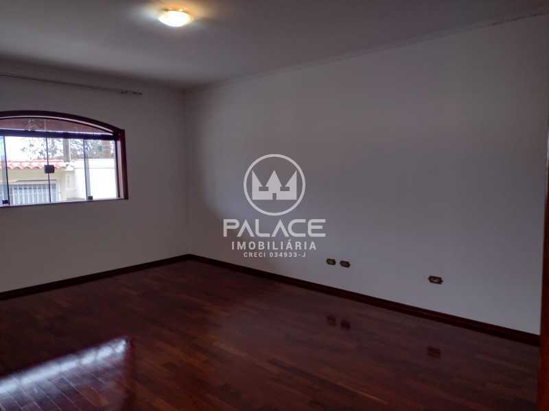 Imagens do imóveis Casa de rua -  / Residencial / Vila Grego