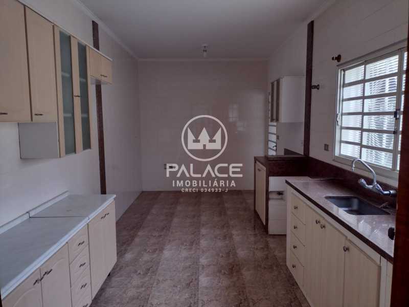 Imagens do imóveis Casa de rua -  / Residencial / Vila Grego