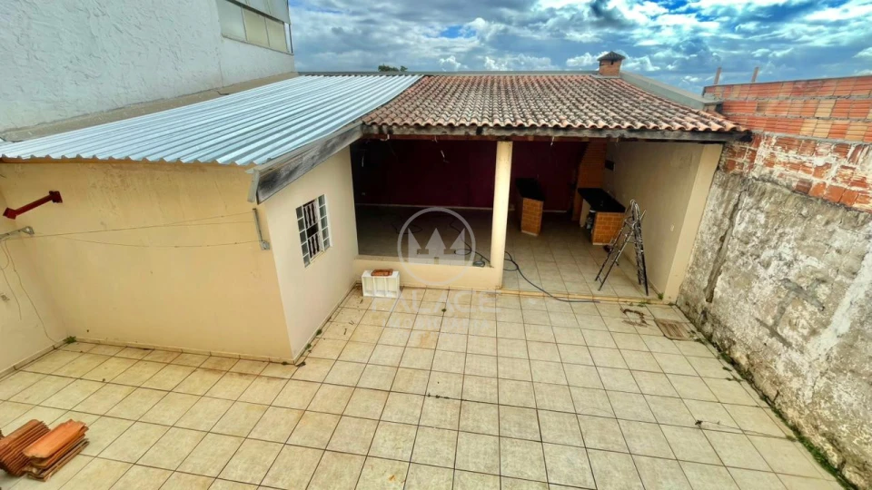 CASA/ 3 QUARTOS / CHURRASQUEIRA / EDICULA / CRUZ CAIADA / PQ SAO JORGE