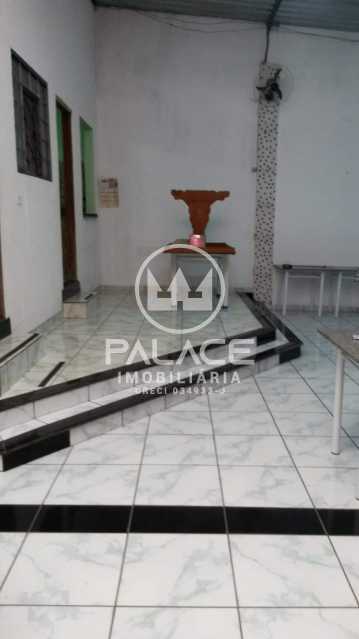 Imagens do imóveis Barracão -  / Comercial / Santa Terezinha