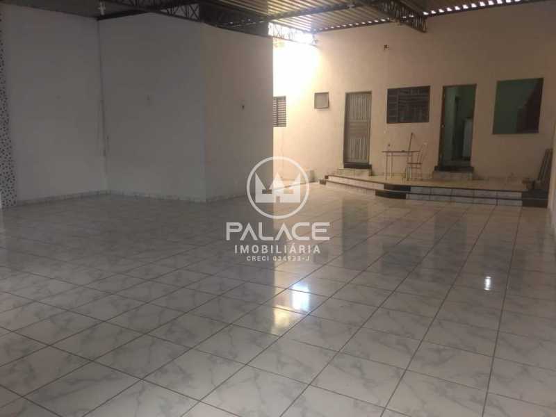 Imagens do imóveis Barracão -  / Comercial / Santa Terezinha