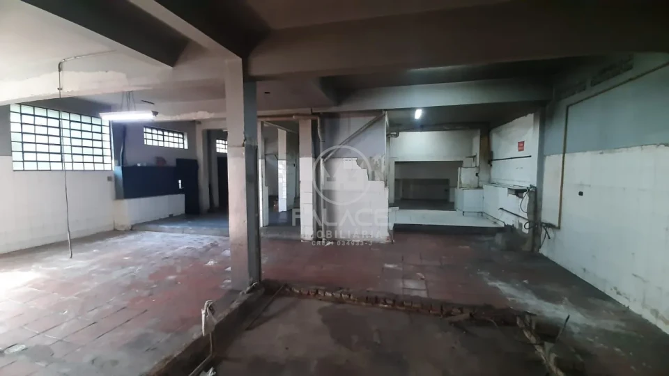 PONTO COMERCIAL / ALEMÃES