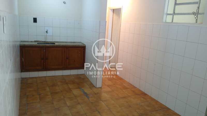 Imagens do imóveis Casa de rua -  / Residencial / Centro