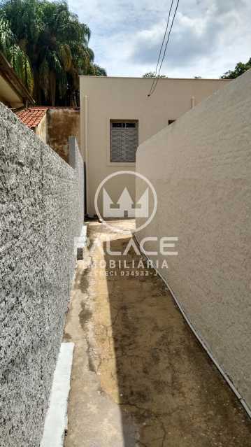 Imagens do imóveis Casa de rua -  / Residencial / Centro