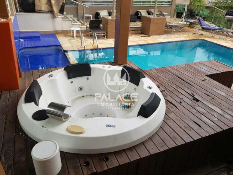 Casa alto padrão a venda no Condomínio Colinas de Piracicaba. Para pessoas de bom gosto. 6 suítes, 610m² de construção e 1.110m² de terreno - RS 