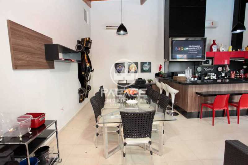 Casa alto padrão a venda no Condomínio Colinas de Piracicaba. Para pessoas de bom gosto. 6 suítes, 610m² de construção e 1.110m² de terreno - RS 