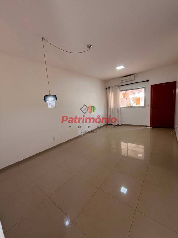ALUGUEL CASA EM CONDOMÍNIO
