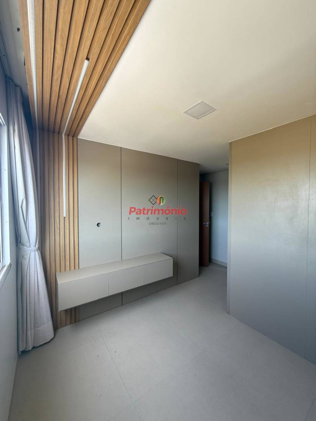 Venda apartamento Floral Paraíso