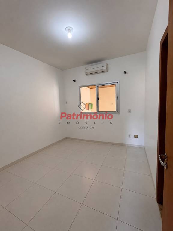 ALUGUEL CASA EM CONDOMÍNIO