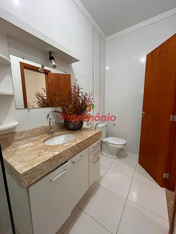ALUGUEL CASA EM CONDOMÍNIO