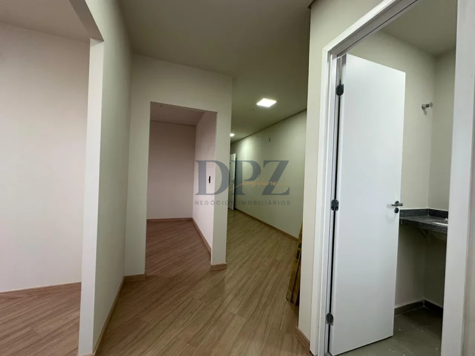 LARIZZATE  BOULEVARD  & OFFICES