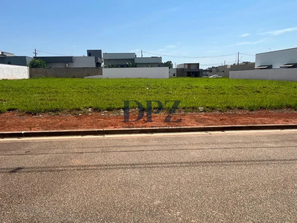 Imagens do imóveis Terreno À Venda no Condomínio Golden Ville Itapetininga