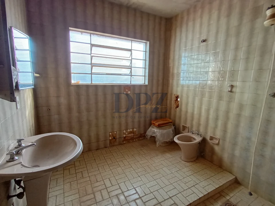 Ponto Comercial + Residência Superior  no Centro de Itapetininga