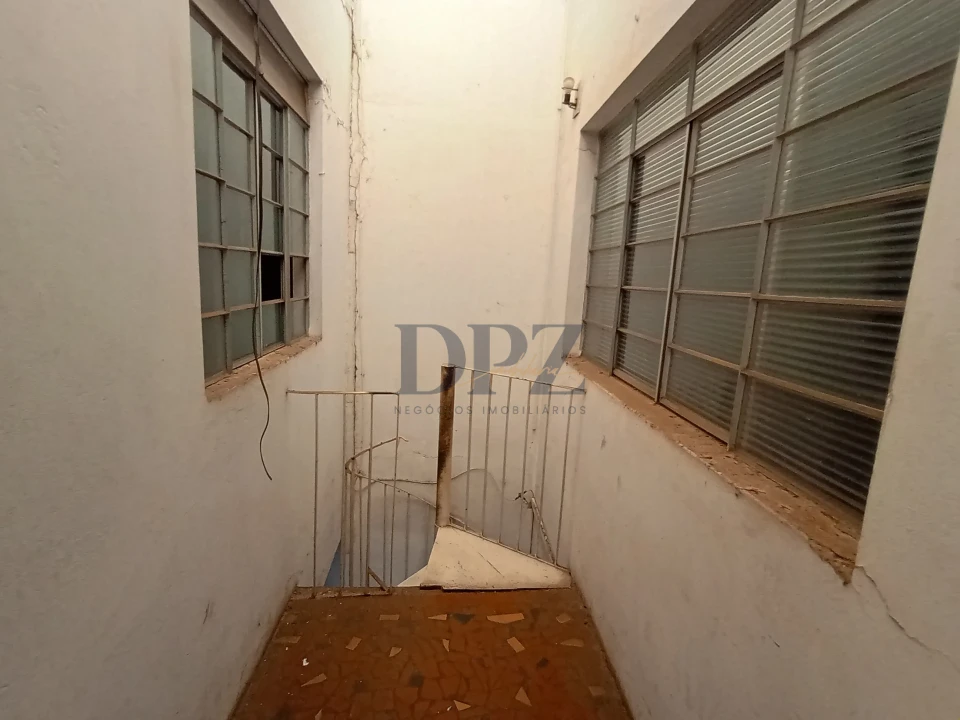 Ponto Comercial + Residência Superior  no Centro de Itapetininga