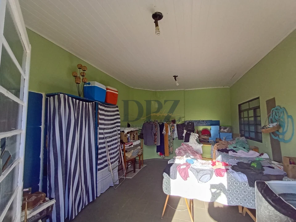 Casa estilo chácara com piscina, gourmet e 4 vagas