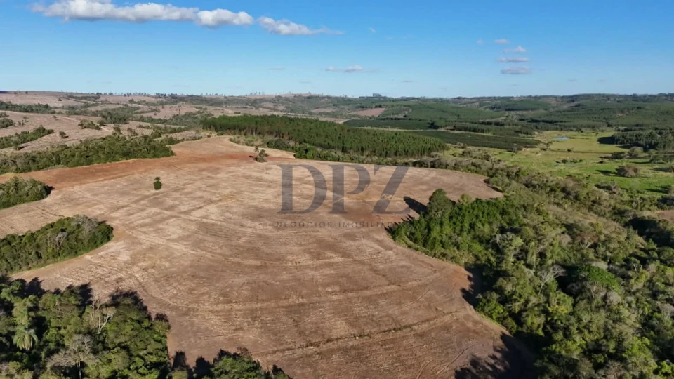 Imagens do imóveis Excelente Fazenda À Venda em Angatuba-SP