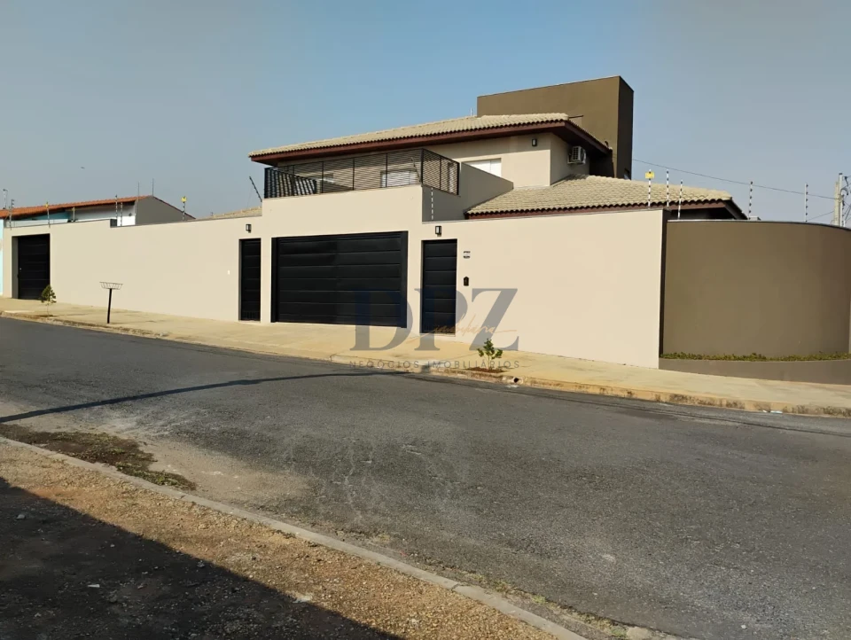 Sobrado de Alto Padrão | 299 m² Construídos | 3 Suítes | Área Gourmet
