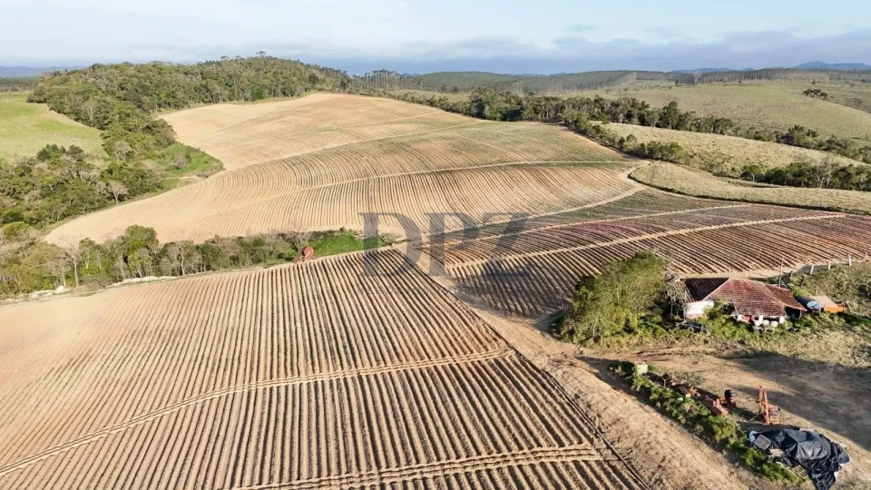 EXCELENTE FAZENDA A VENDA EM SÃO MIGUEL ARCANJO - SP