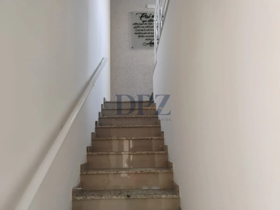 Sobrado de Alto Padrão | 299 m² Construídos | 3 Suítes | Área Gourmet