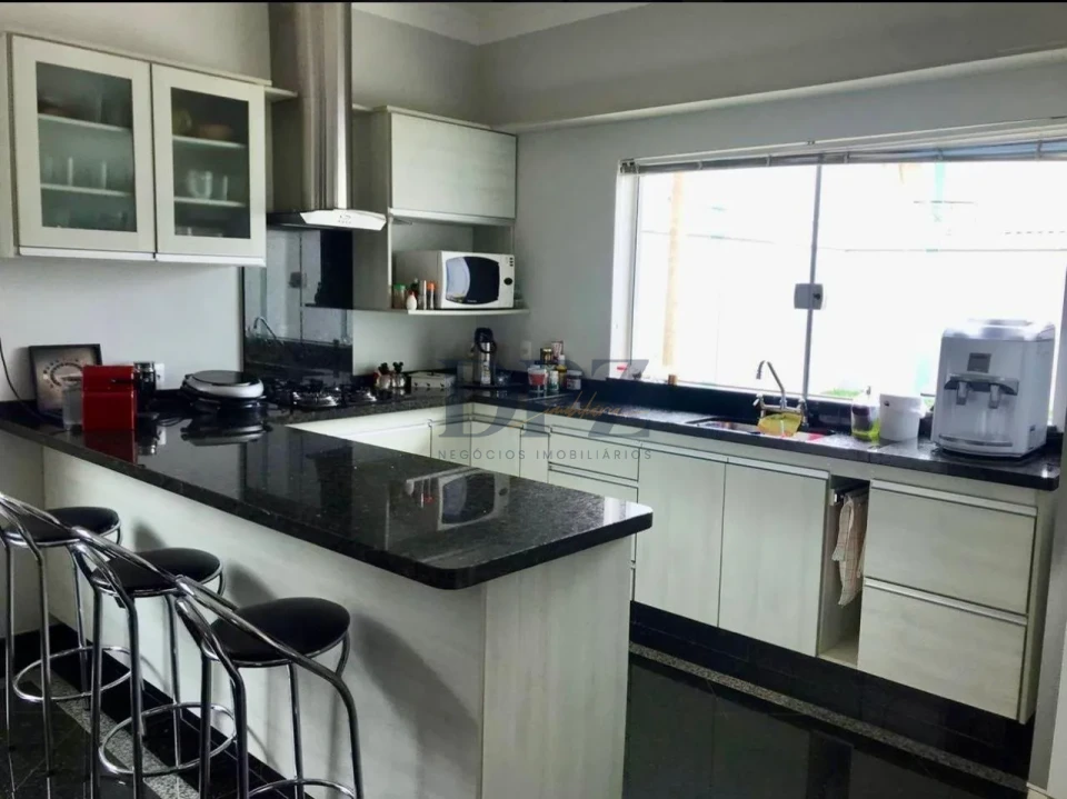 Casa em condomínio no OuroVille