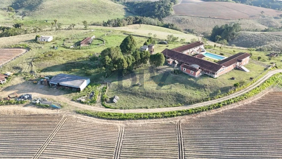 EXCELENTE FAZENDA A VENDA EM SÃO MIGUEL ARCANJO - SP