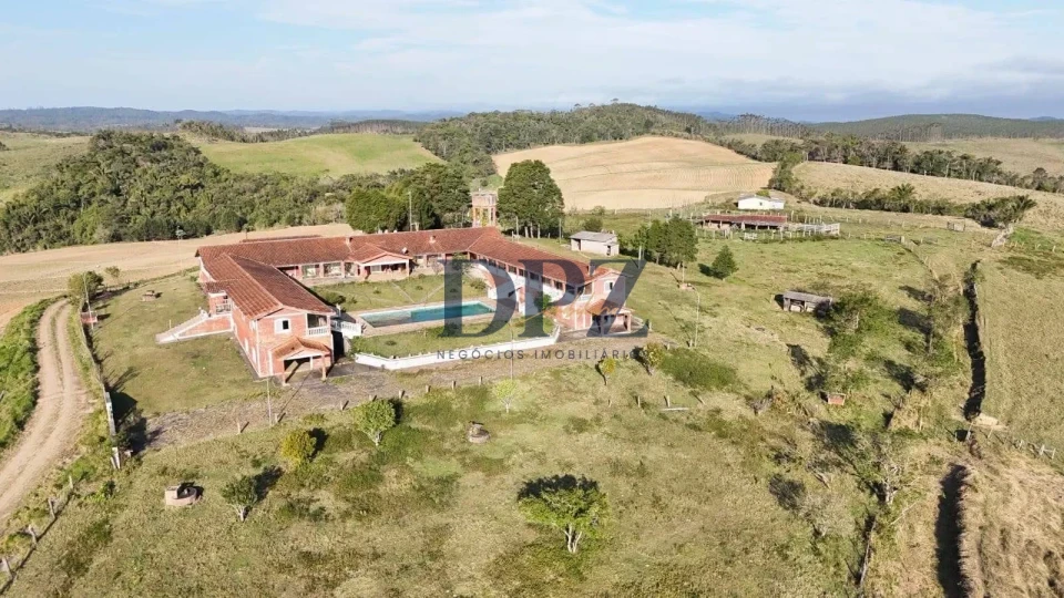 EXCELENTE FAZENDA A VENDA EM SÃO MIGUEL ARCANJO - SP