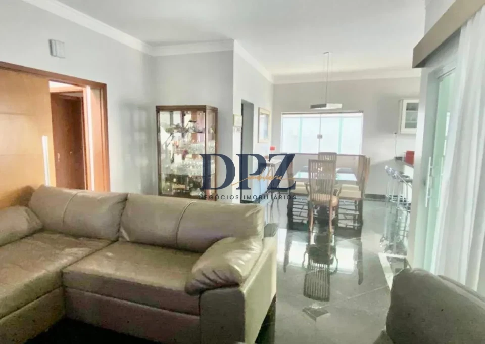 Casa em condomínio no OuroVille