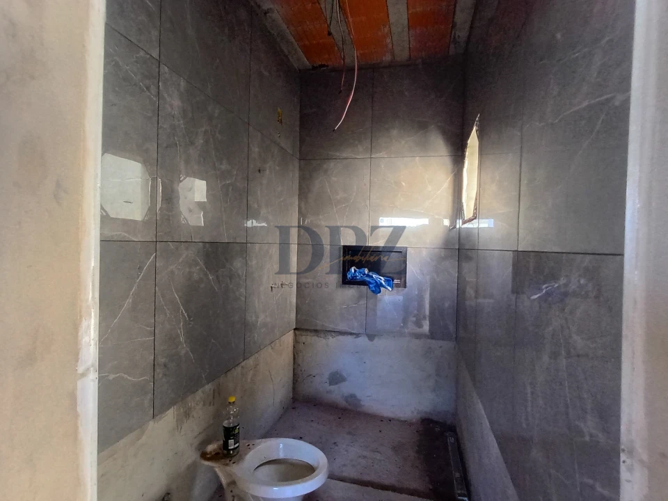 Casa em Condomínio fechado Tivolli | 3 quartos 1 suíte