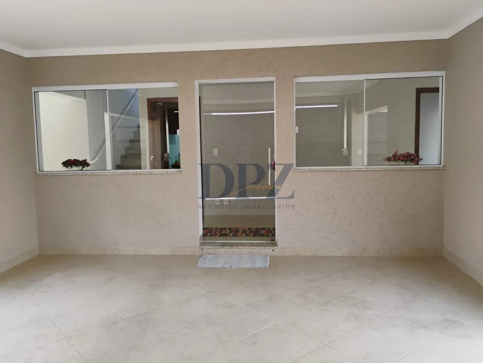 Sobrado de Alto Padrão | 299 m² Construídos | 3 Suítes | Área Gourmet