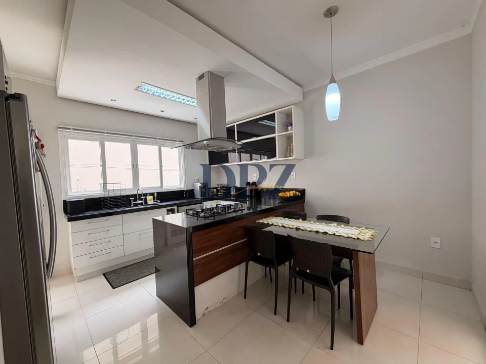 Imagens do imóveis Casa de alto padrão à venda no Condomínio OuroVille Itapetininga/SP