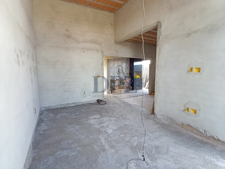 Casa em Condomínio fechado Tivolli | 3 quartos 1 suíte