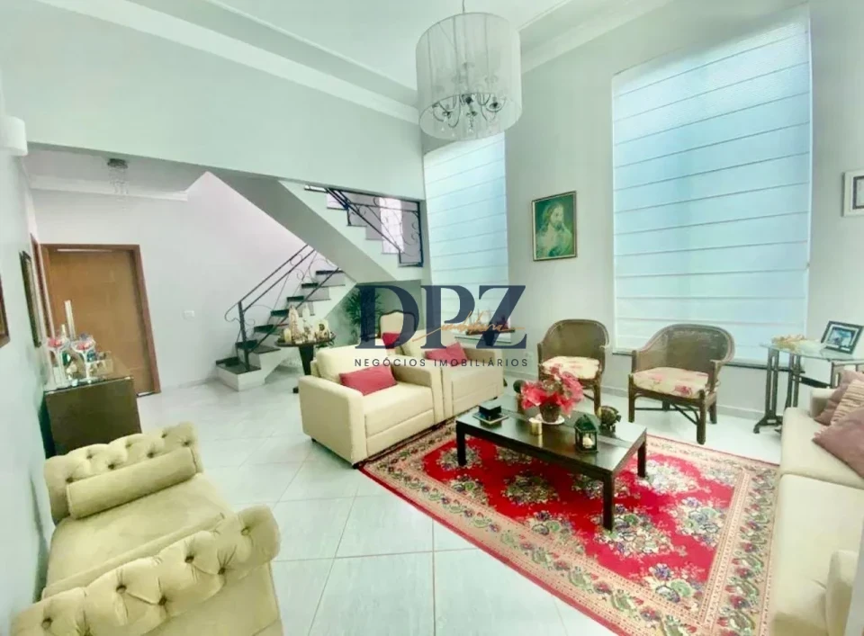 Casa em condomínio no OuroVille