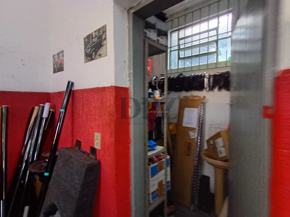 Galpão Comercial + Amplo Terreno + Casa fundos | Centro de Itapetininga